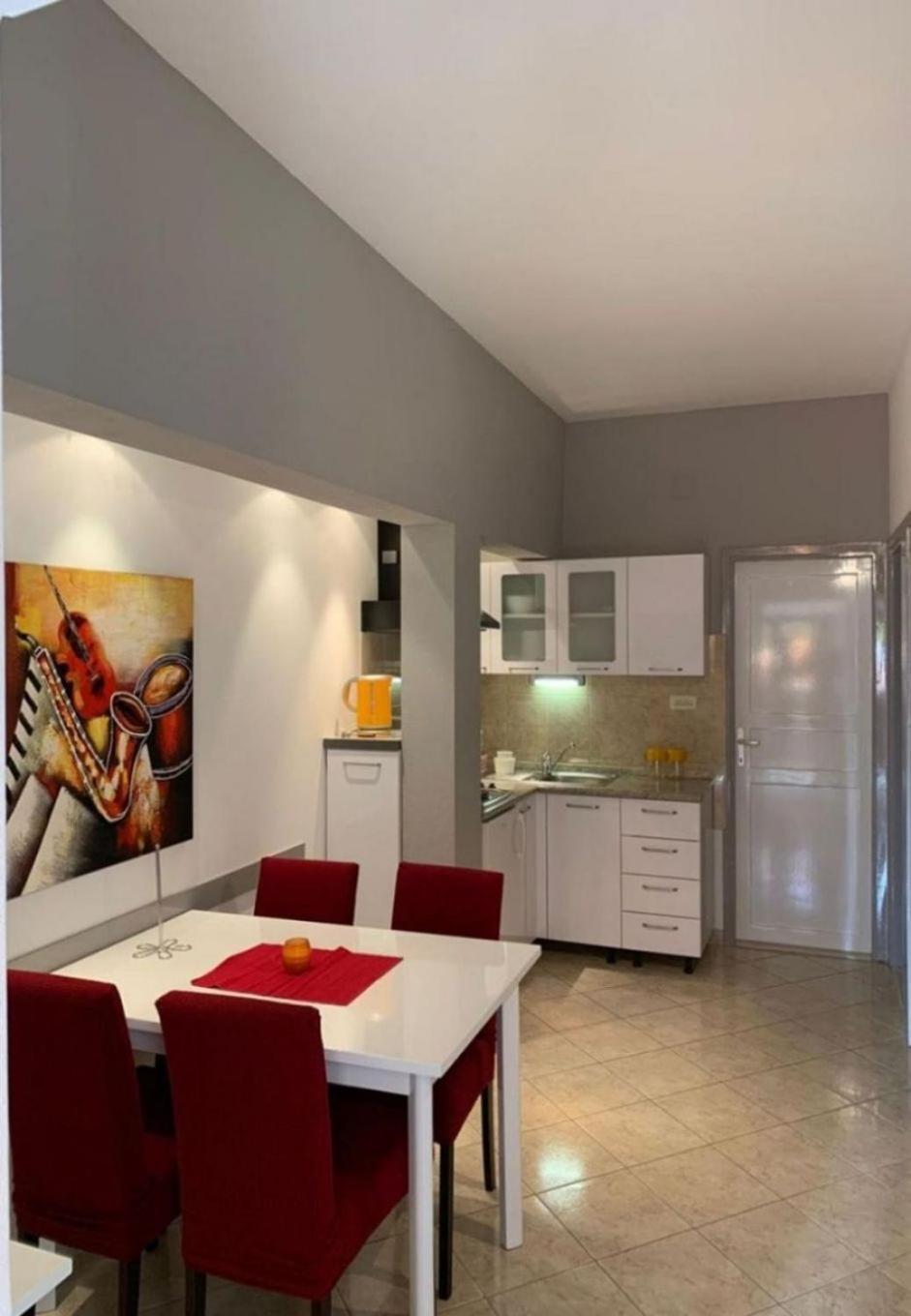 Apartments Antisa - With Playground Tucepi Ngoại thất bức ảnh